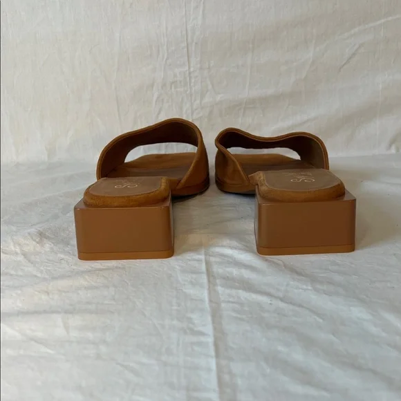 Seychelles Women’s Tan Suede Mules size 9 - Picture 4 of 10
